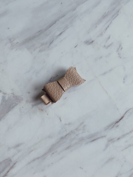 Leather Baby Bow Clippy