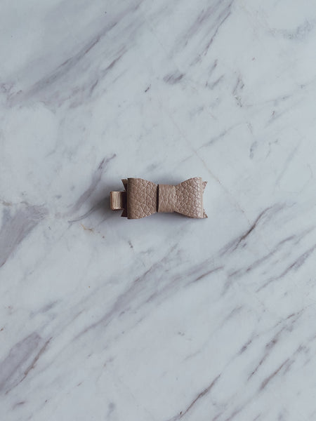 Leather Baby Bow Clippy