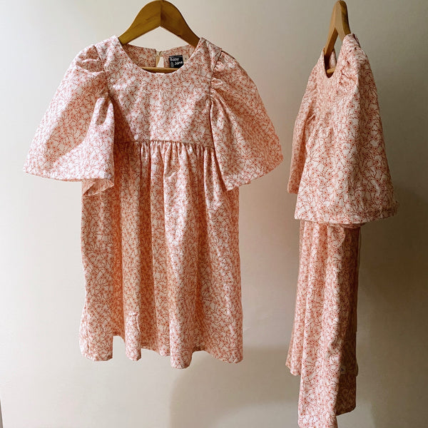 Elisse Dress - mini red daisies