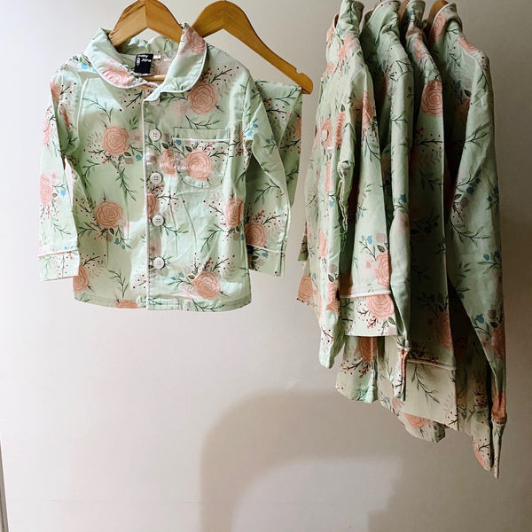 PJ Set - fancy blooms on mint