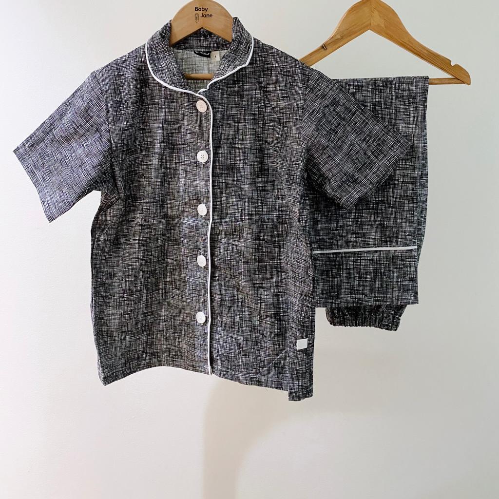 PJ Set - thin black checkered (6yo)