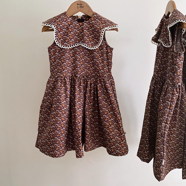 Twirly Dress with Daisy Collar - vintage blueberry vines