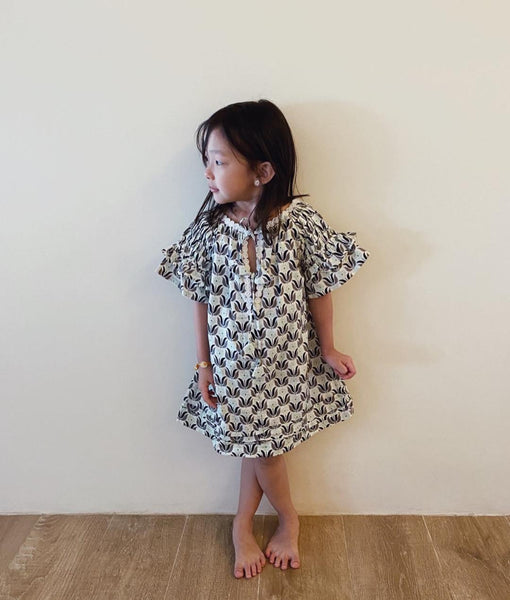 Charlotte Smock-Pleated Bell Dress - small daisies on chestnut